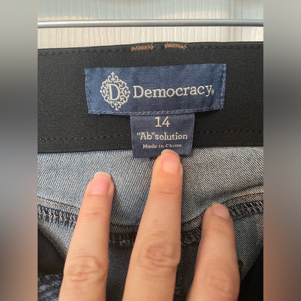 Democracy High Rise Ab Solution Straight Leg Jeans - Picture 4 of 5